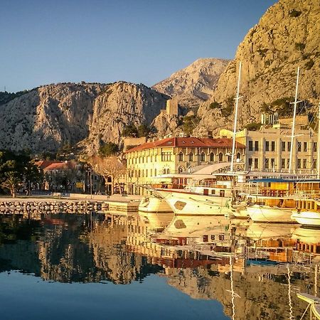 Lighthouse Central Apartments Omis Exterior photo