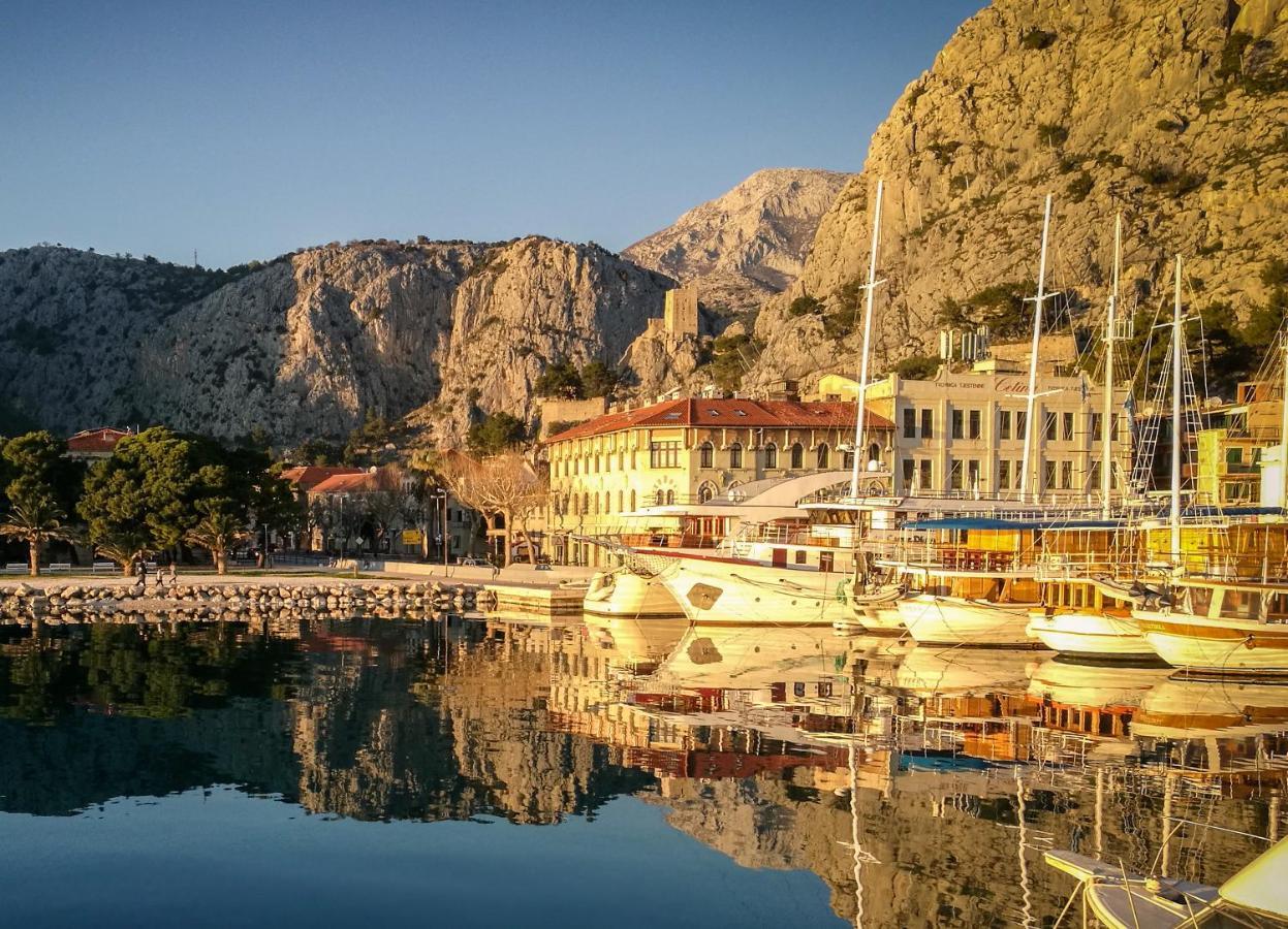 Lighthouse Central Apartments Omis Exterior photo