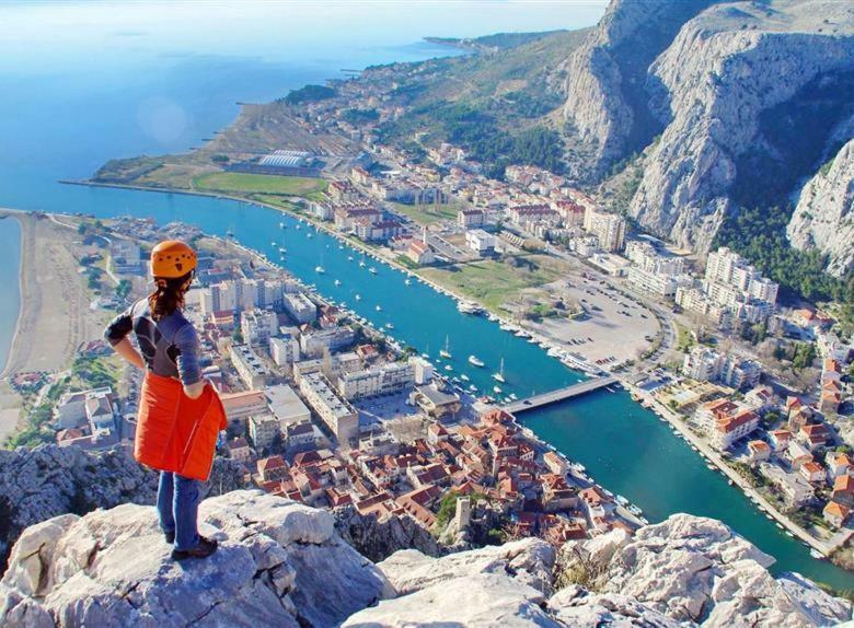 Lighthouse Central Apartments Omis Exterior photo