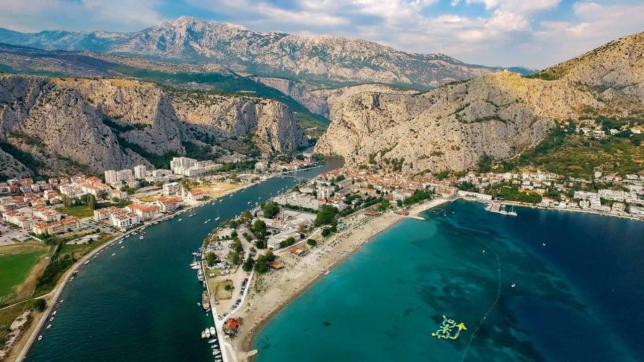 Lighthouse Central Apartments Omis Exterior photo